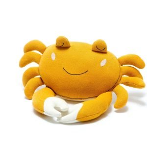 Knitted crab